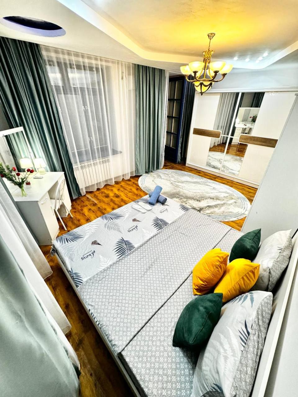 4-Room Apartments view 4