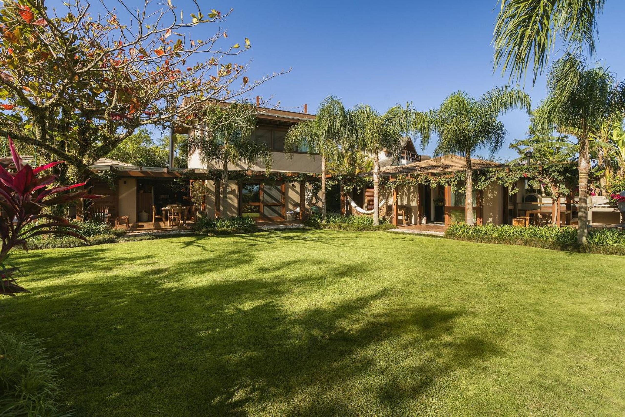 Santi Sabai Ibira - Um Refúgio às Margens da Lagoa