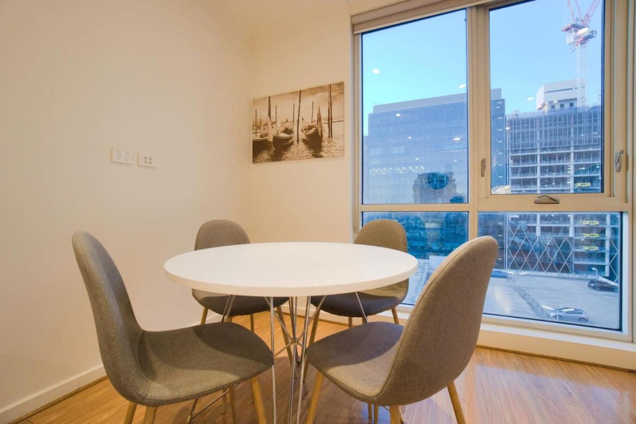 Luxury 2BR Serviced Apartment 1505 at The Rowlands