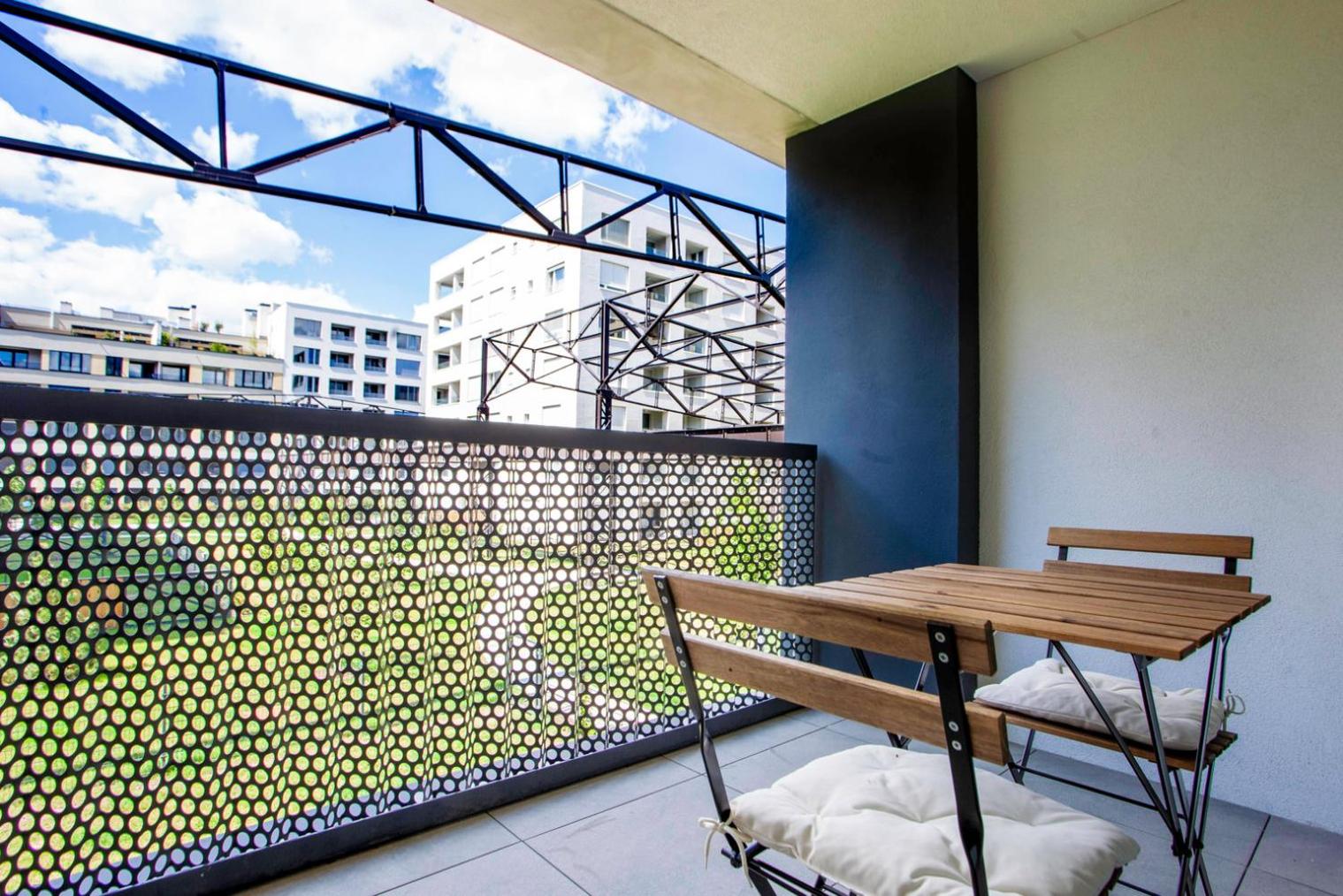 Blueground Prague 7 furnished with balcony PRG-1