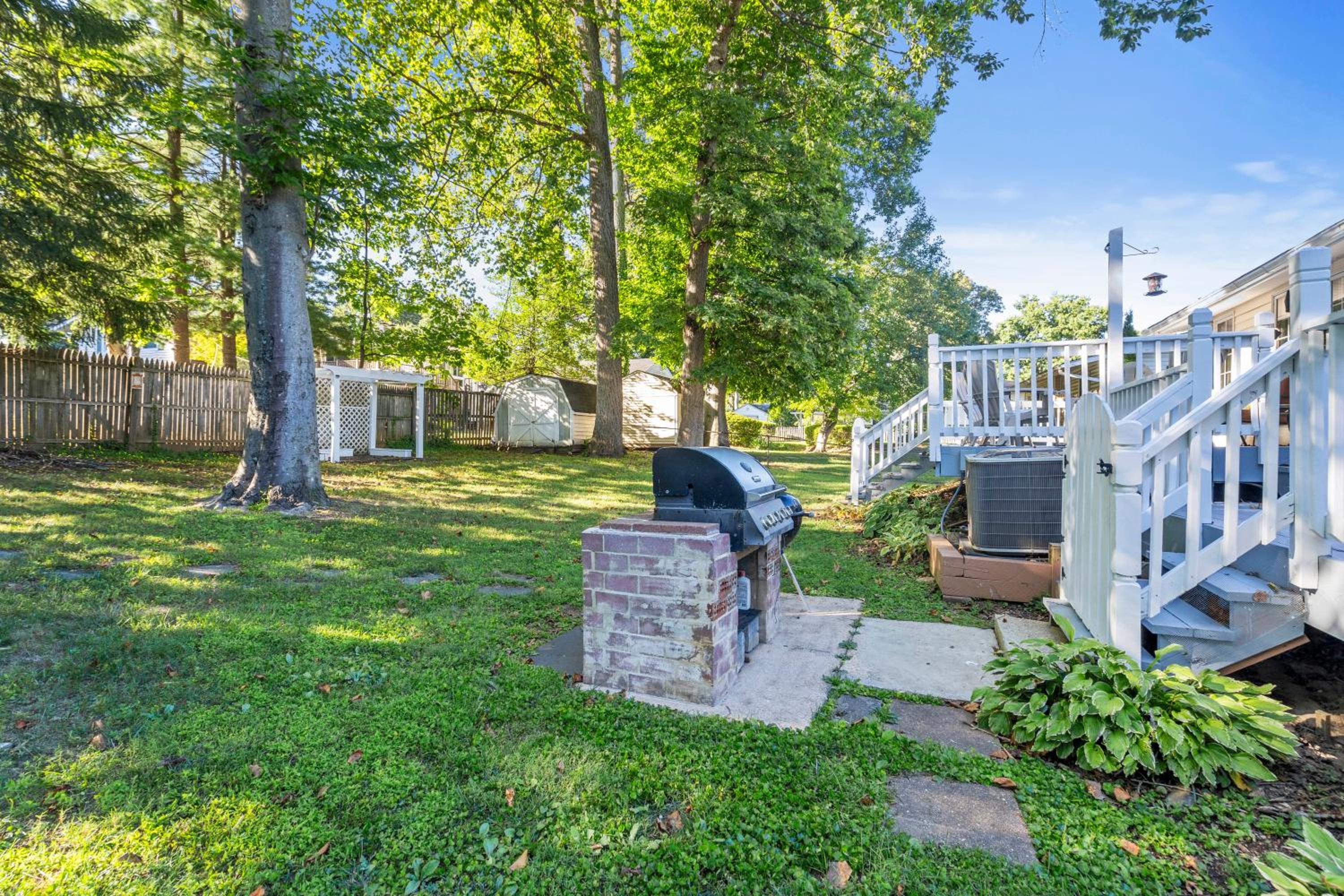 Spacious 5 Bedroom Home in Washington DC Suburb view 5