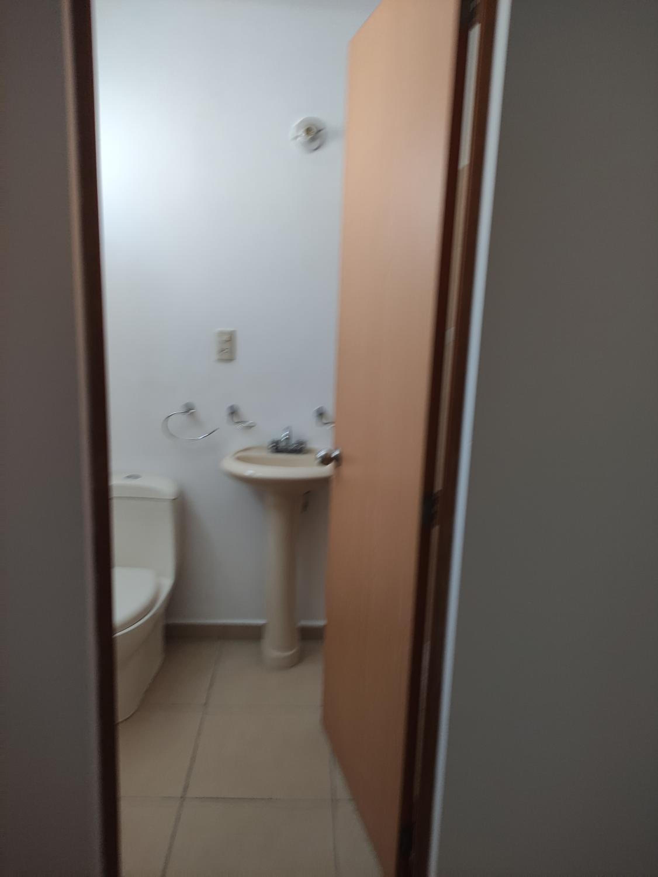 Hermosa casa en Privada view 5