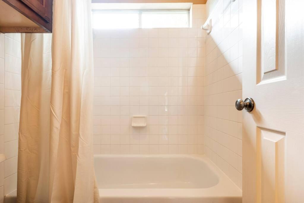 Casa Vista Chula - Lake Travis - Hot Tub - Property Image 29