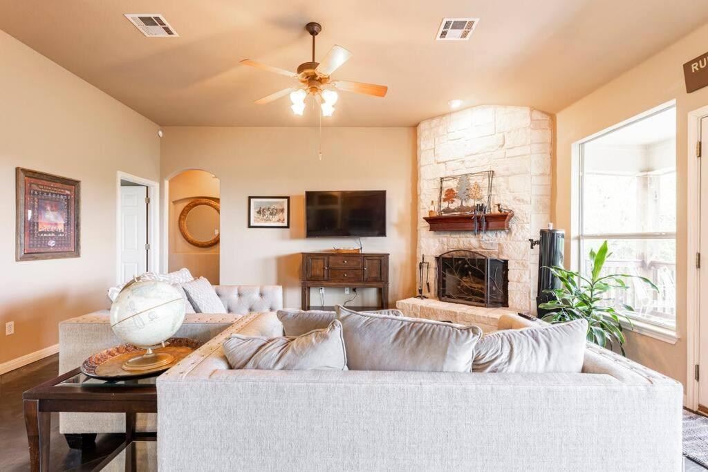 Casa Vista Chula - Lake Travis - Hot Tub - Property Image 28