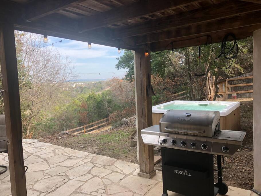 Casa Vista Chula - Lake Travis - Hot Tub - Property Image 21