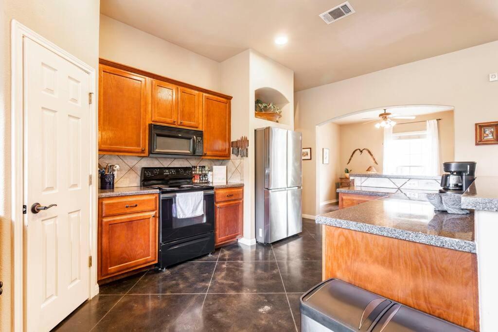 Casa Vista Chula - Lake Travis - Hot Tub - Property Image 19