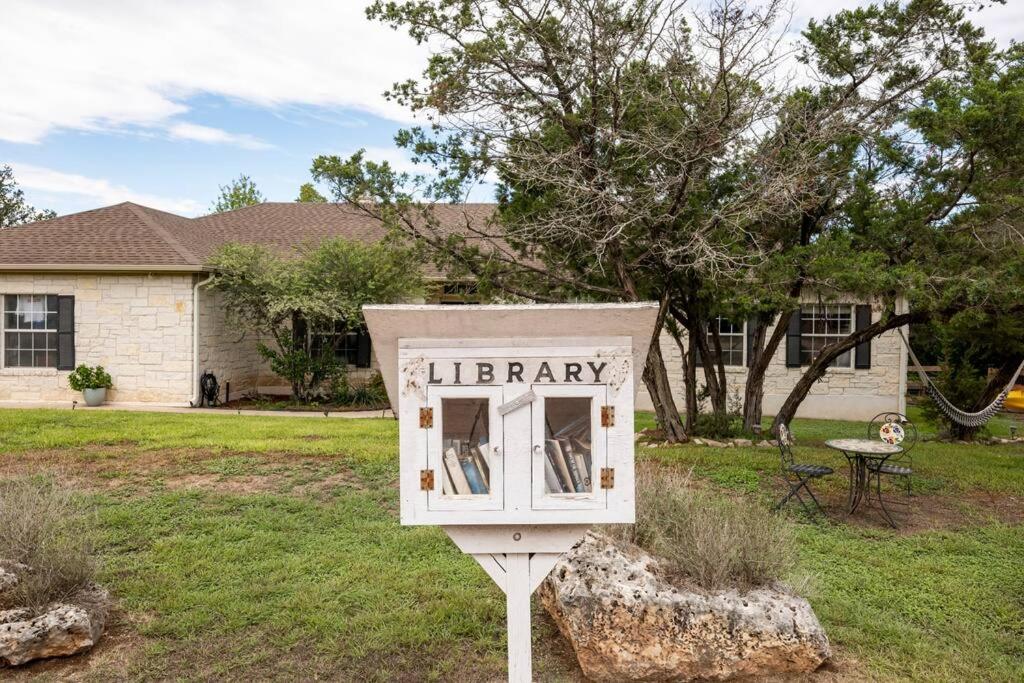Casa Vista Chula - Lake Travis - Hot Tub - Property Image 11