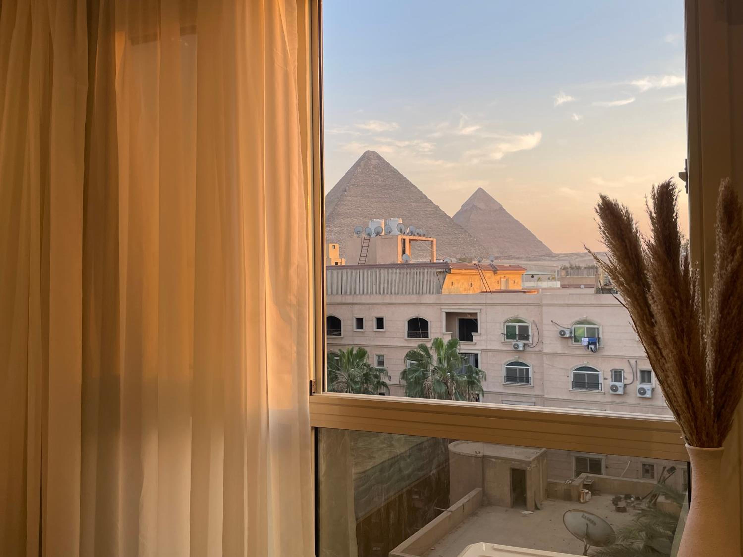 Diyar Pyramids View