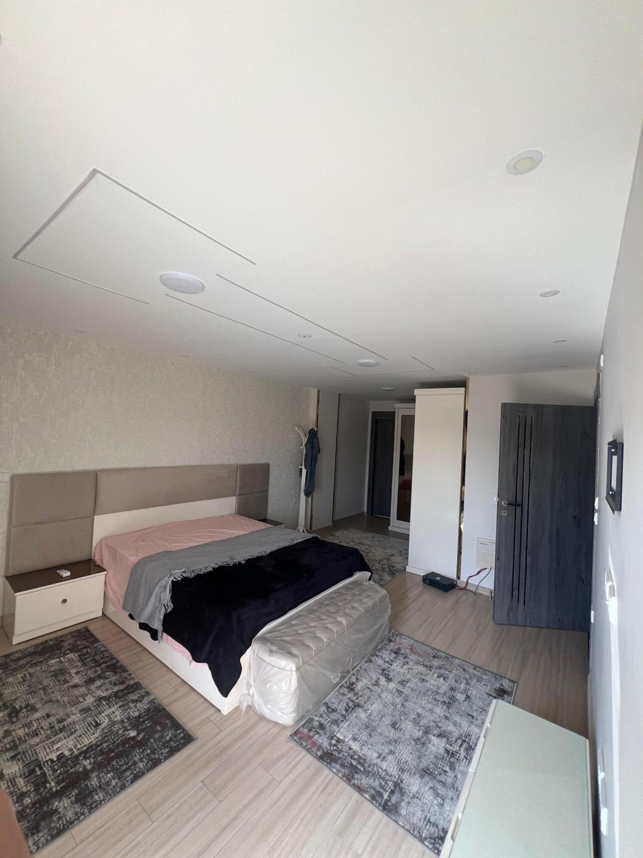 Apartment in Pearl Pyramids Compound