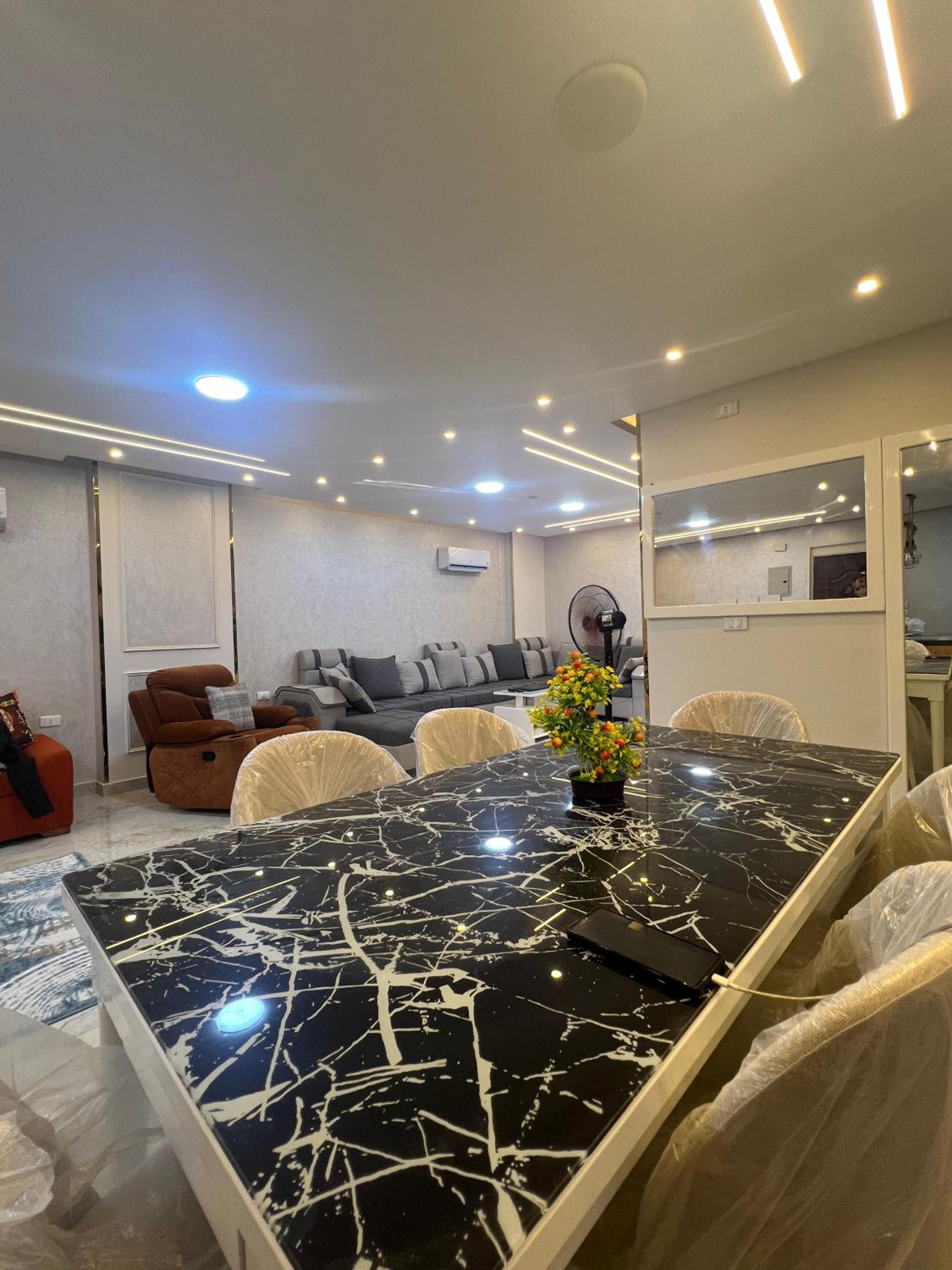 Apartment in Pearl Pyramids Compound