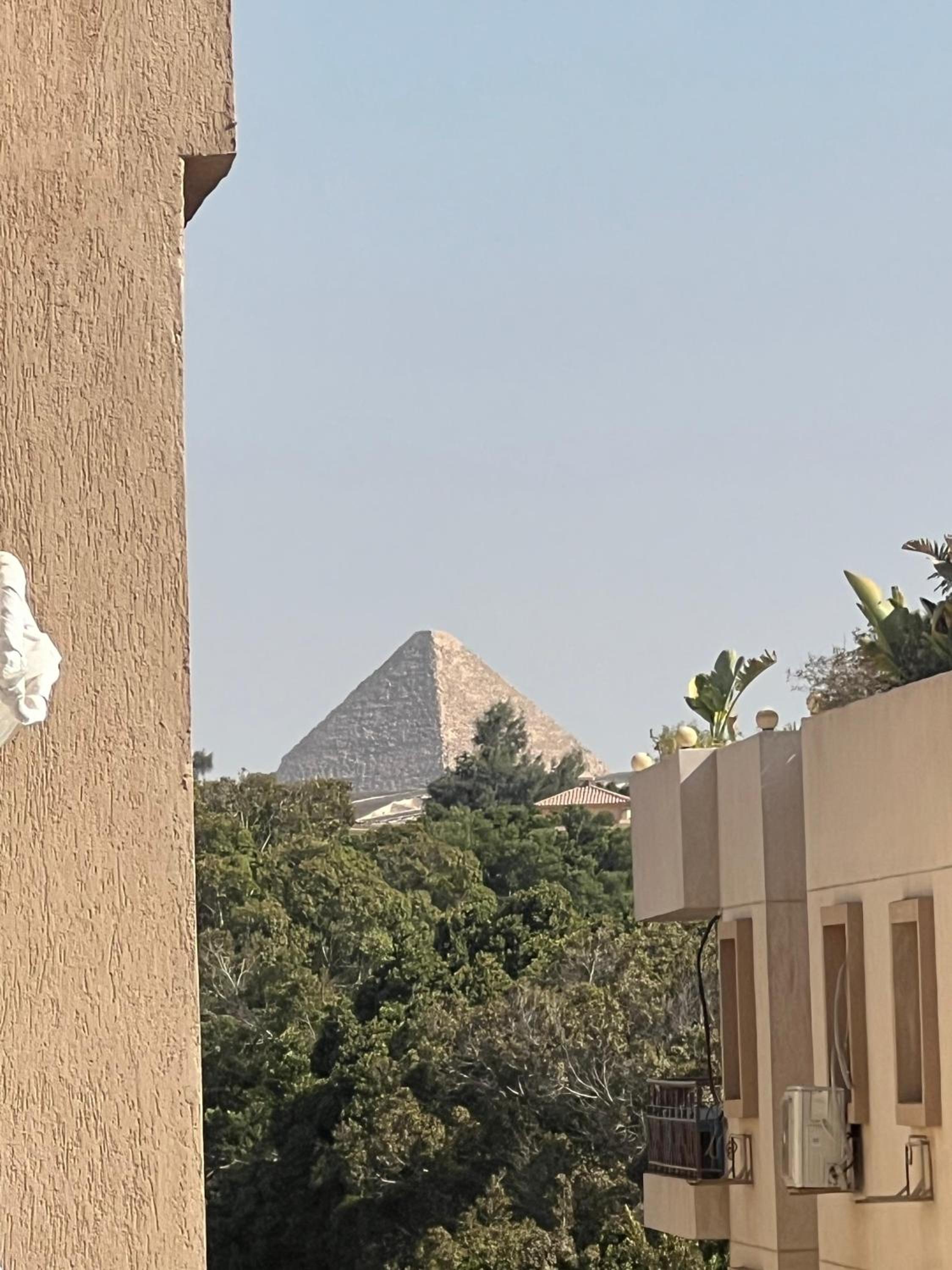 Apartment in Pearl Pyramids Compound