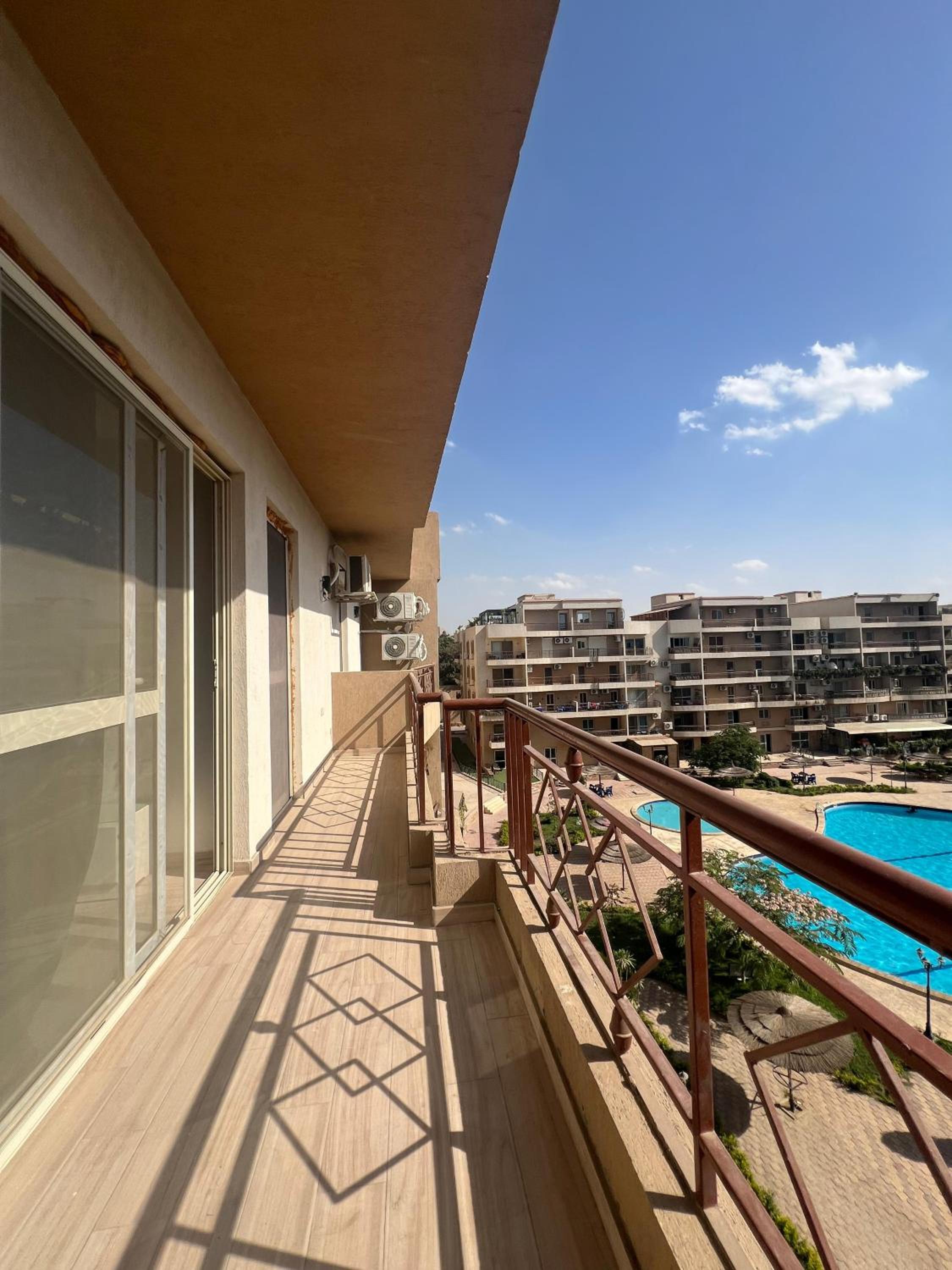 Apartment in Pearl Pyramids Compound