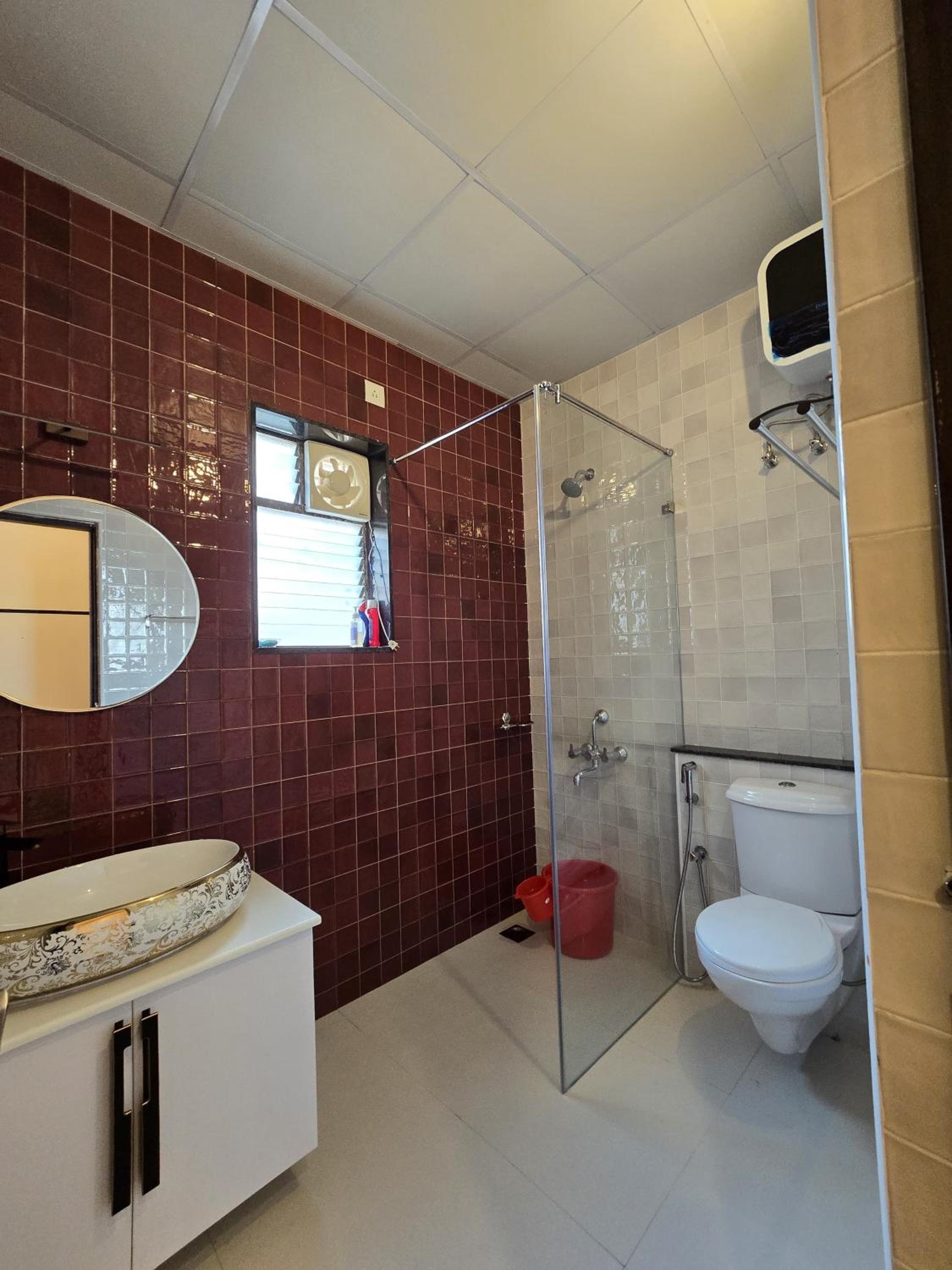 Yehova Inn