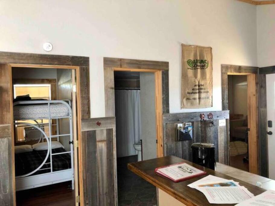 Cottonwood Creek Cabins - Alpine, TX