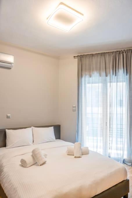 Ariane's 2-bdr Apart in Athens