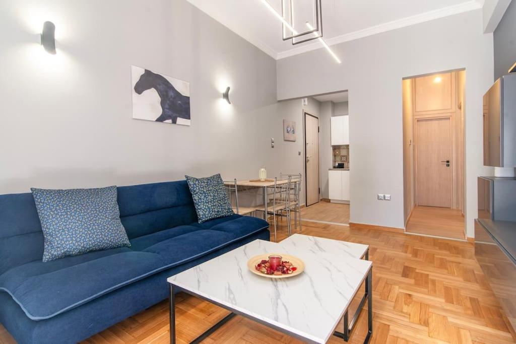Ariane's 2-bdr Apart in Athens