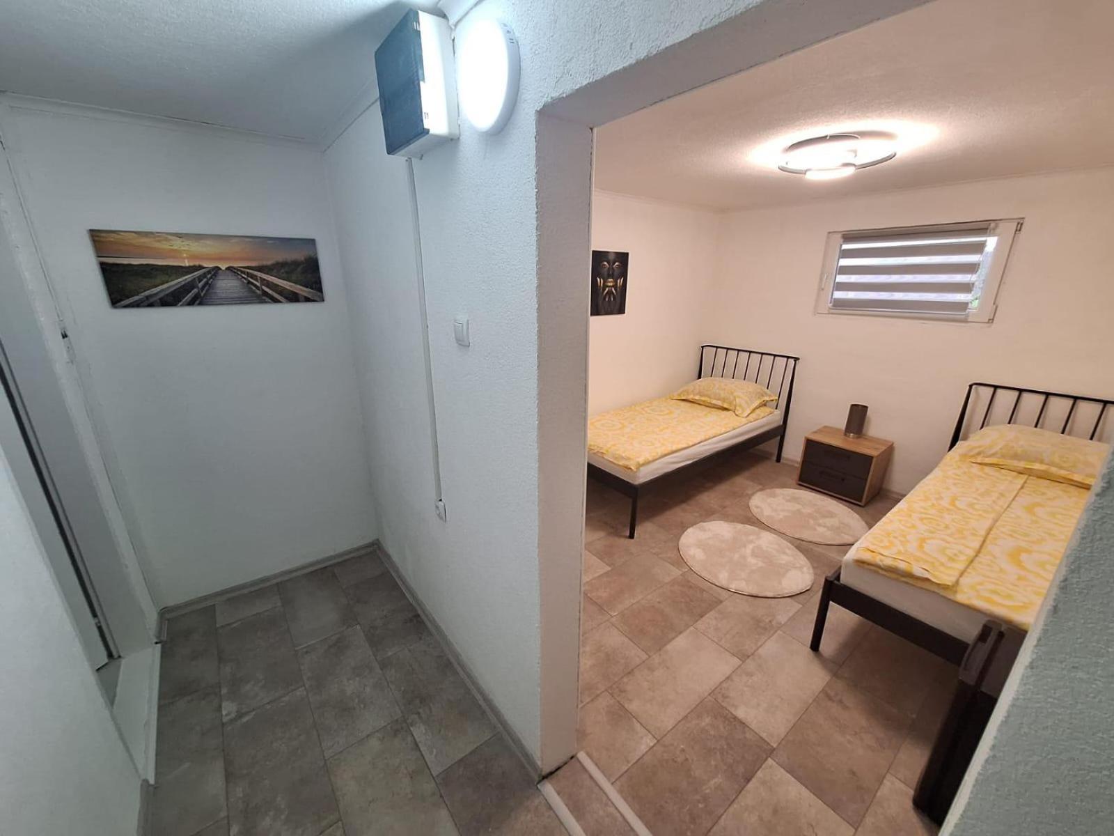 Fly & Stay Apartments