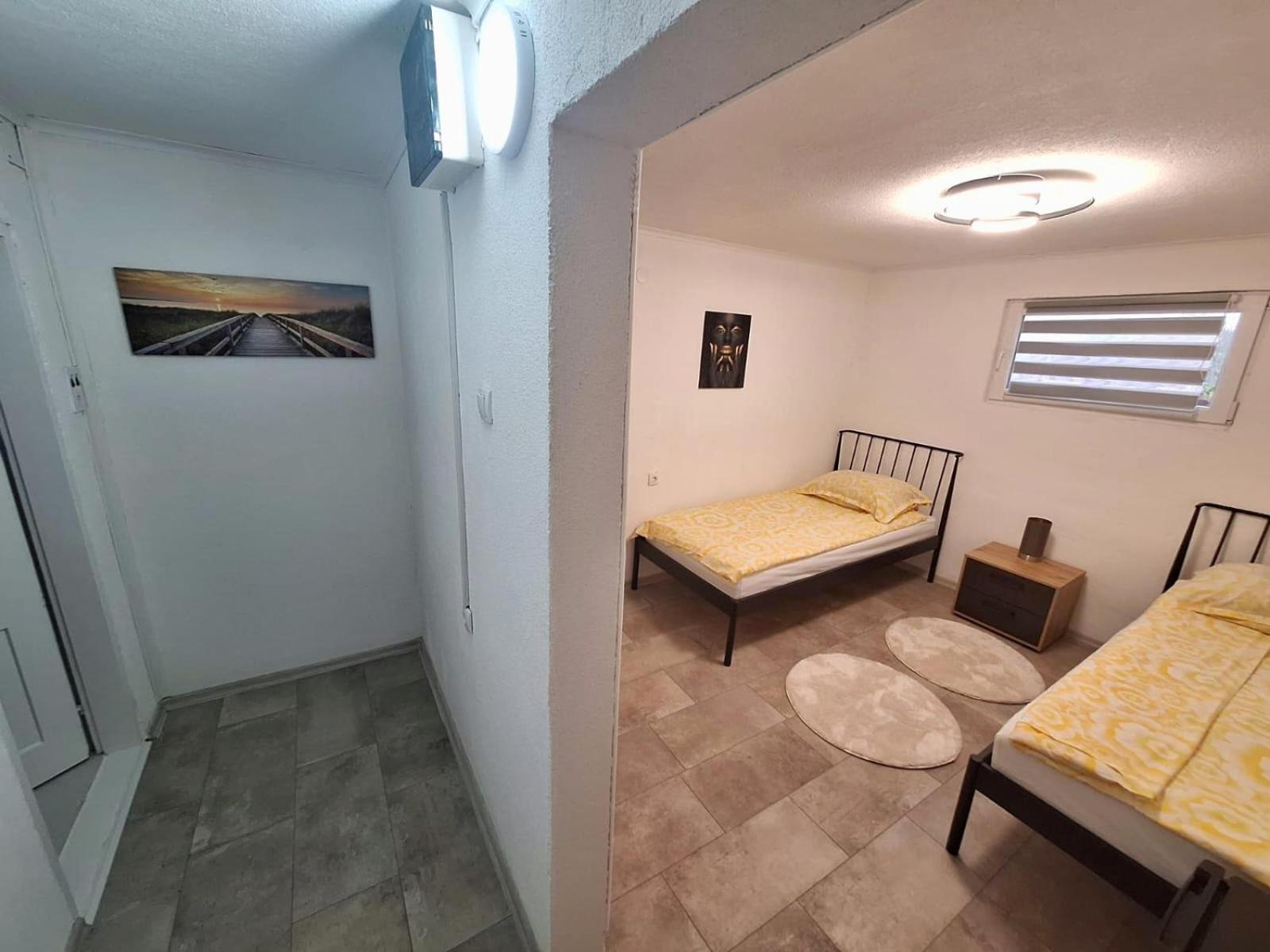 Fly & Stay Apartments