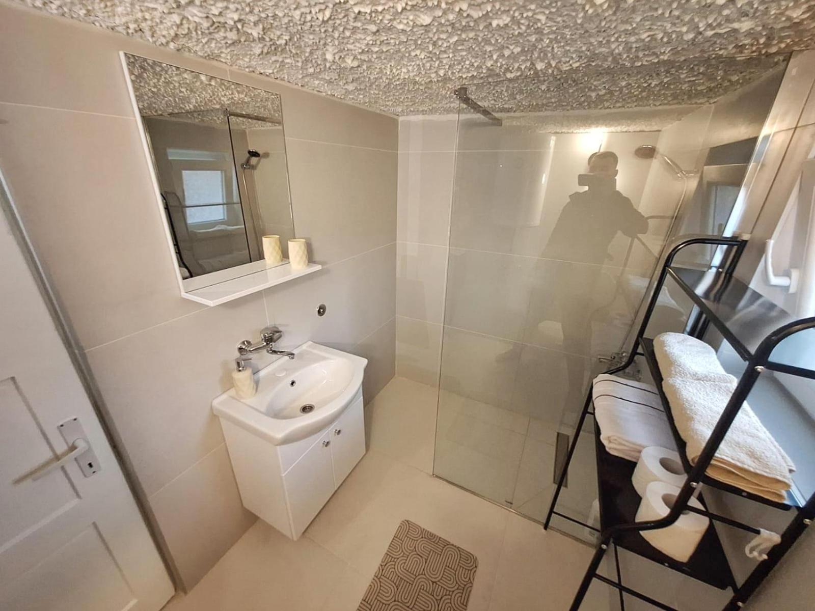 Fly & Stay Apartments