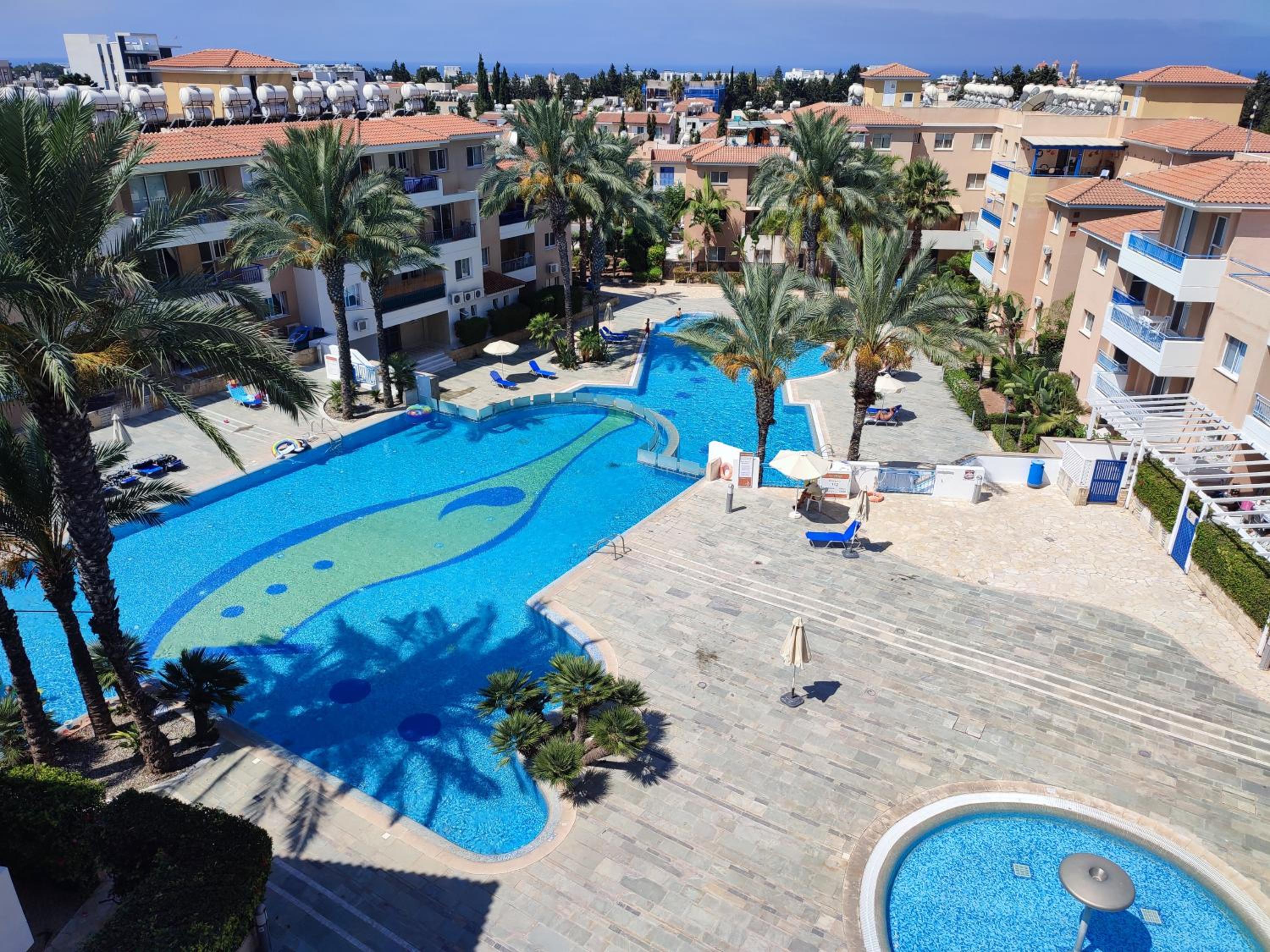 Iris Village apartment with swimming pools