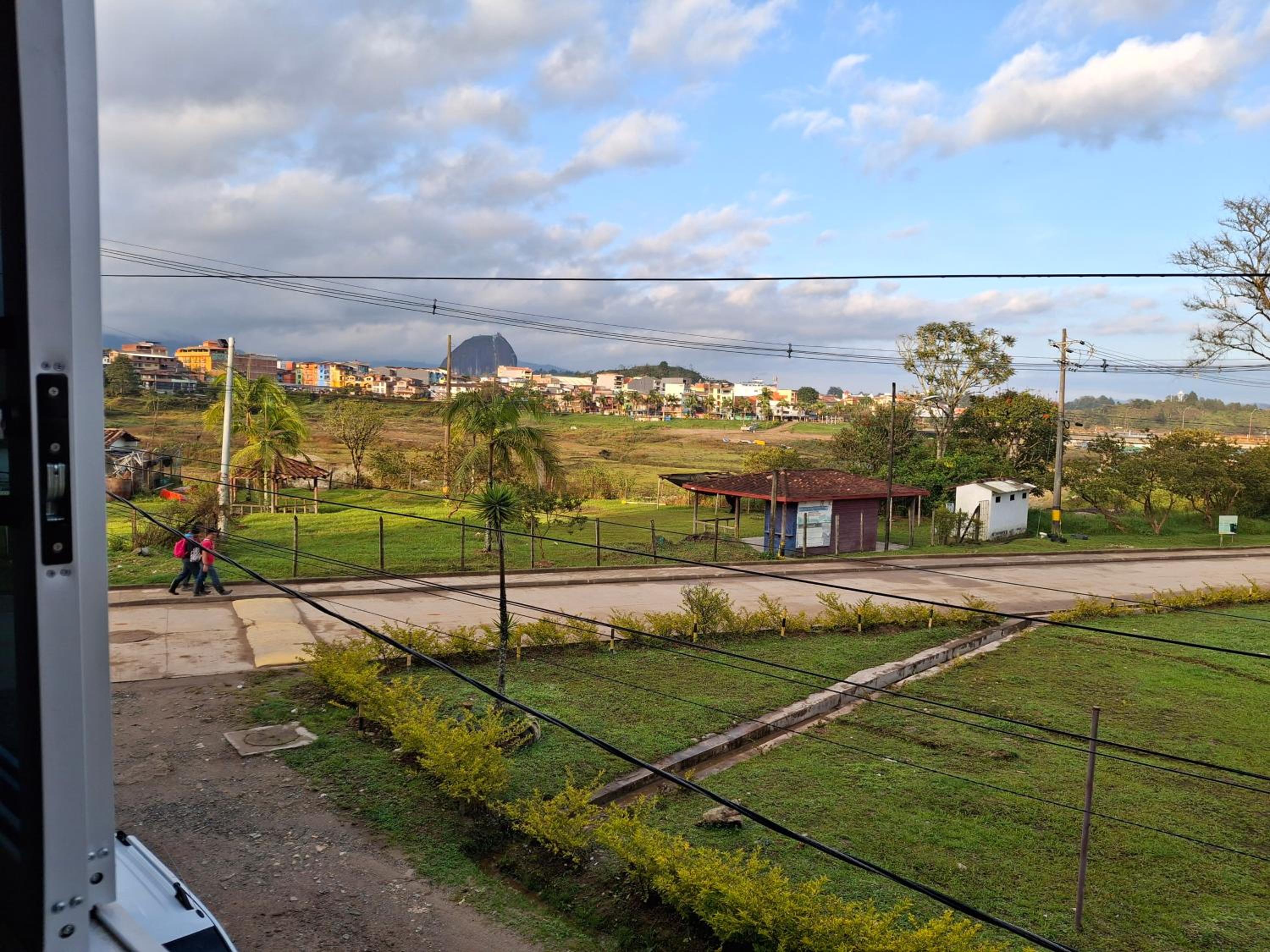 Acogedor Apartamento de 3 dormitorios con baños privados - Guatapé Antioquia