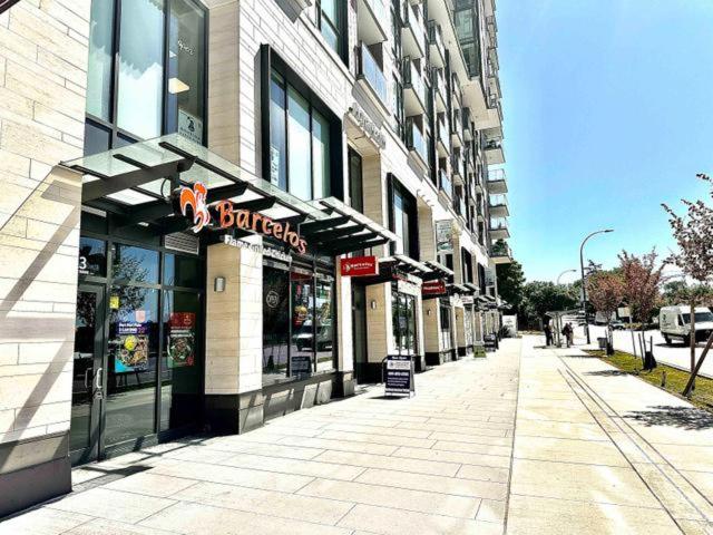 2BR Detached House - Free Parking -10 mins to YVR & Downtown