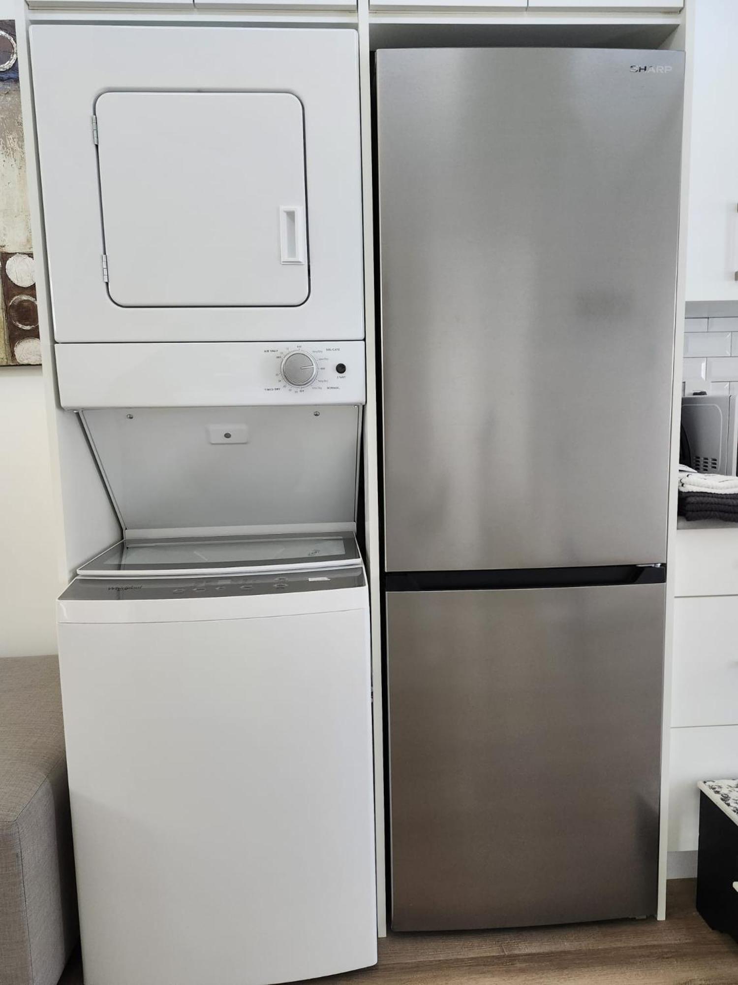 2BR Detached House - Free Parking -10 mins to YVR & Downtown