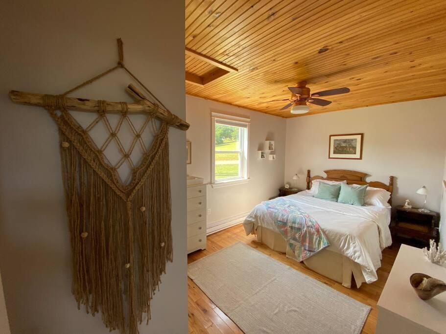 Cozy Chalet centrally located
