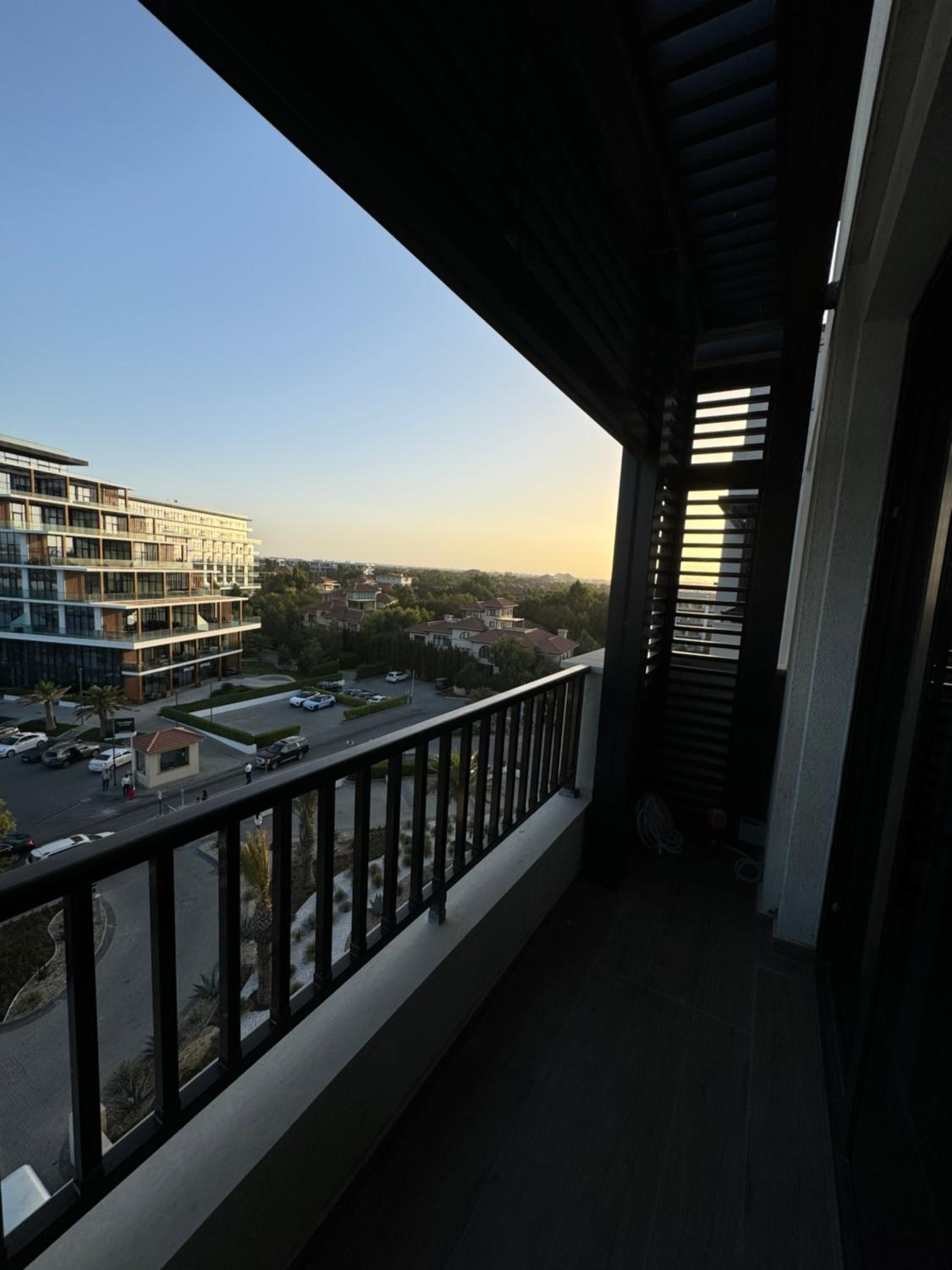 Sea Breeze The Grand Hotel Apartment