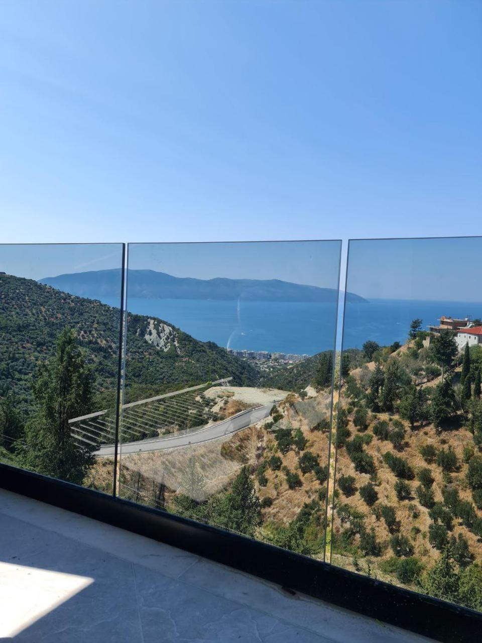Vila Luarasi Blue Apartment