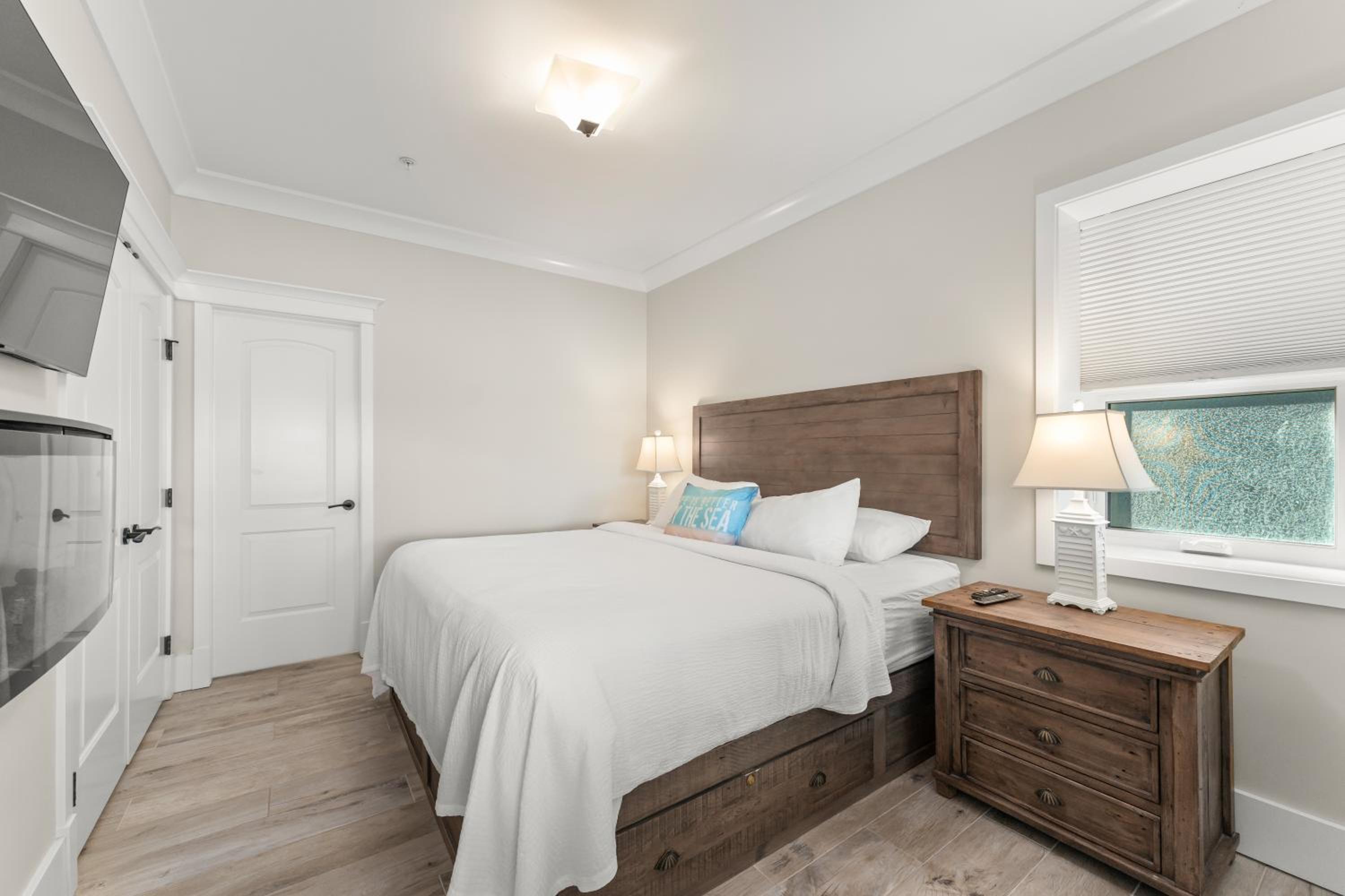Sooke Vacations - SookePoint Ocean Cottage Resort - Property Image 11
