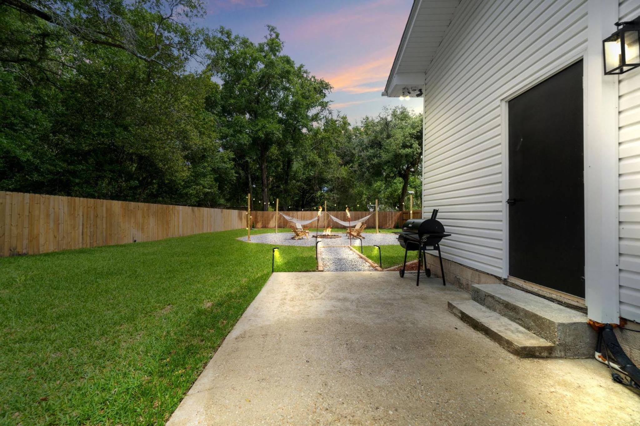 The Hosta Hangout - A Luxury Central Haven view 2