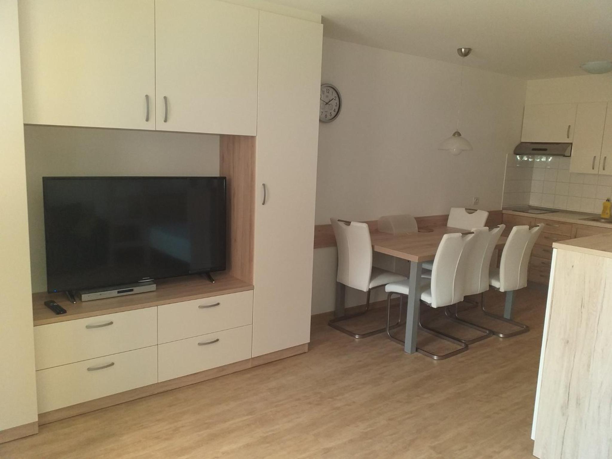 Planika J2 view 3