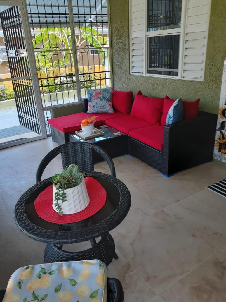 Royal Vacation Retreat view 2