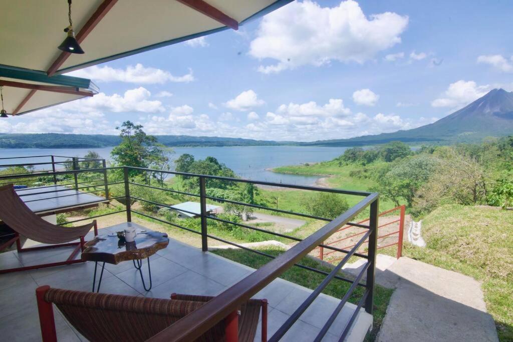 Hilltop Bungalow #1 W Spectacular Volcano View