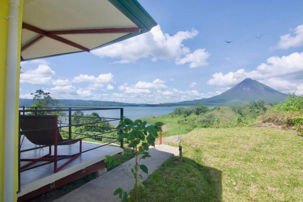 Hilltop Bungalow #1 W Spectacular Volcano View