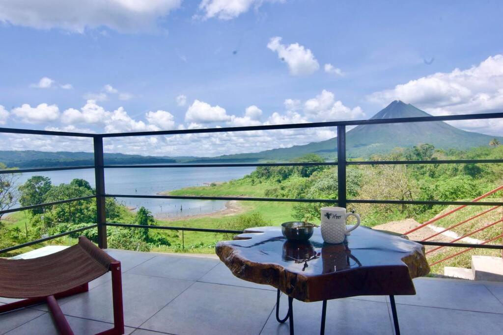 Hilltop Bungalow #1 W Spectacular Volcano View