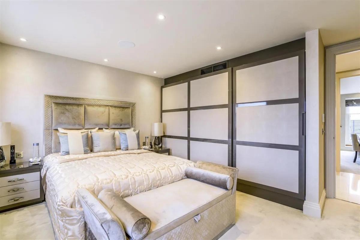 ARCORE Premium Apartments Eaton Place view 5