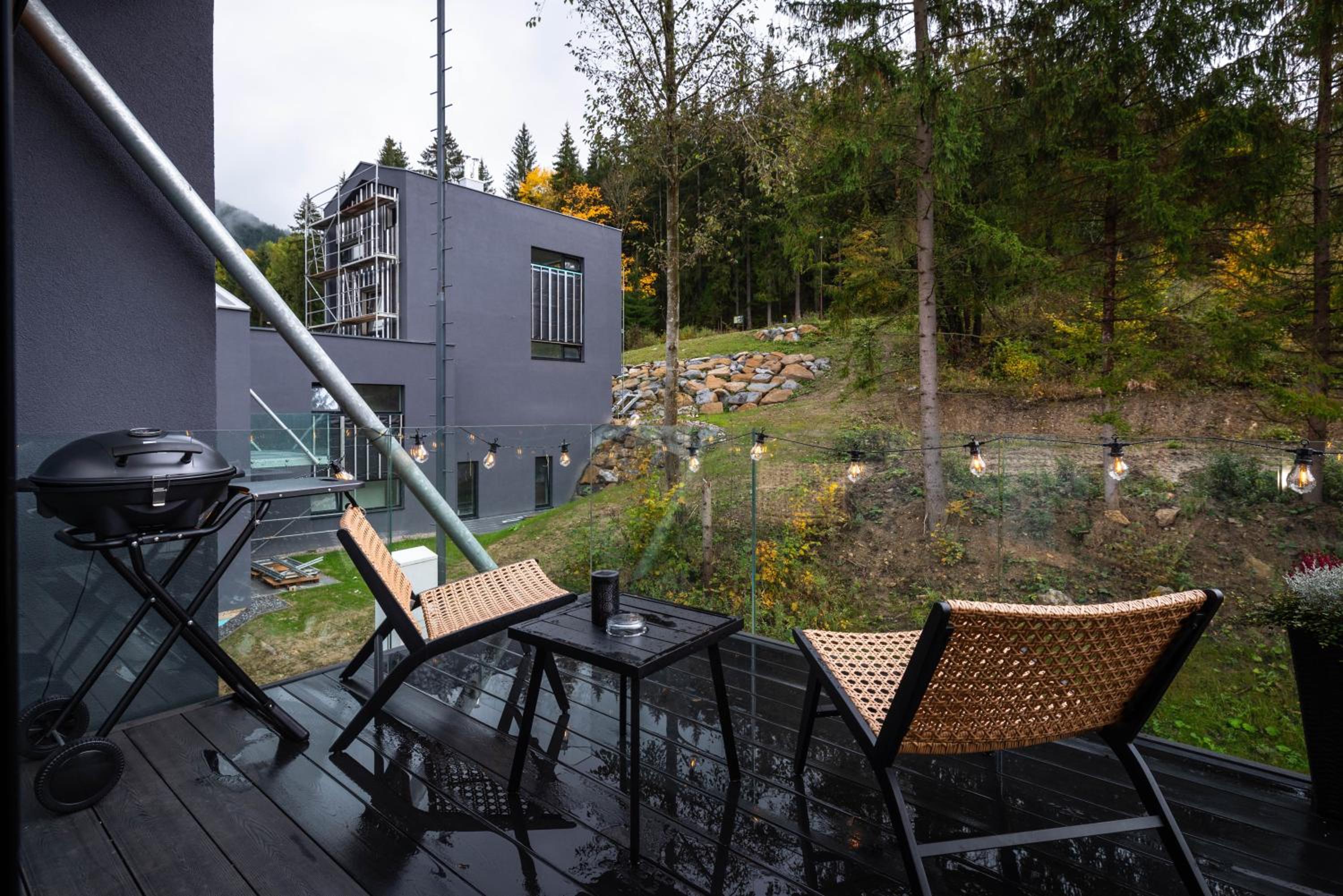 Eliška Apartment - Modern Family Loft Apartment direct on ski slope and forest