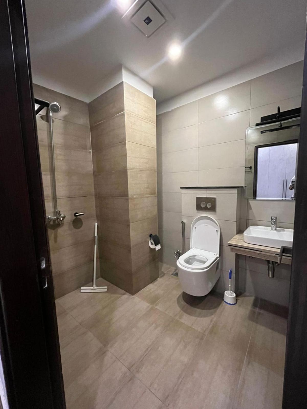 Zenith Apartments