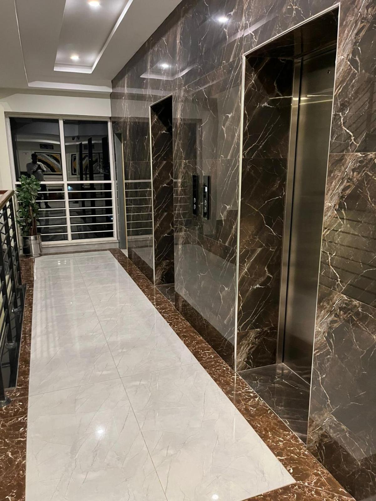 Zenith Apartments