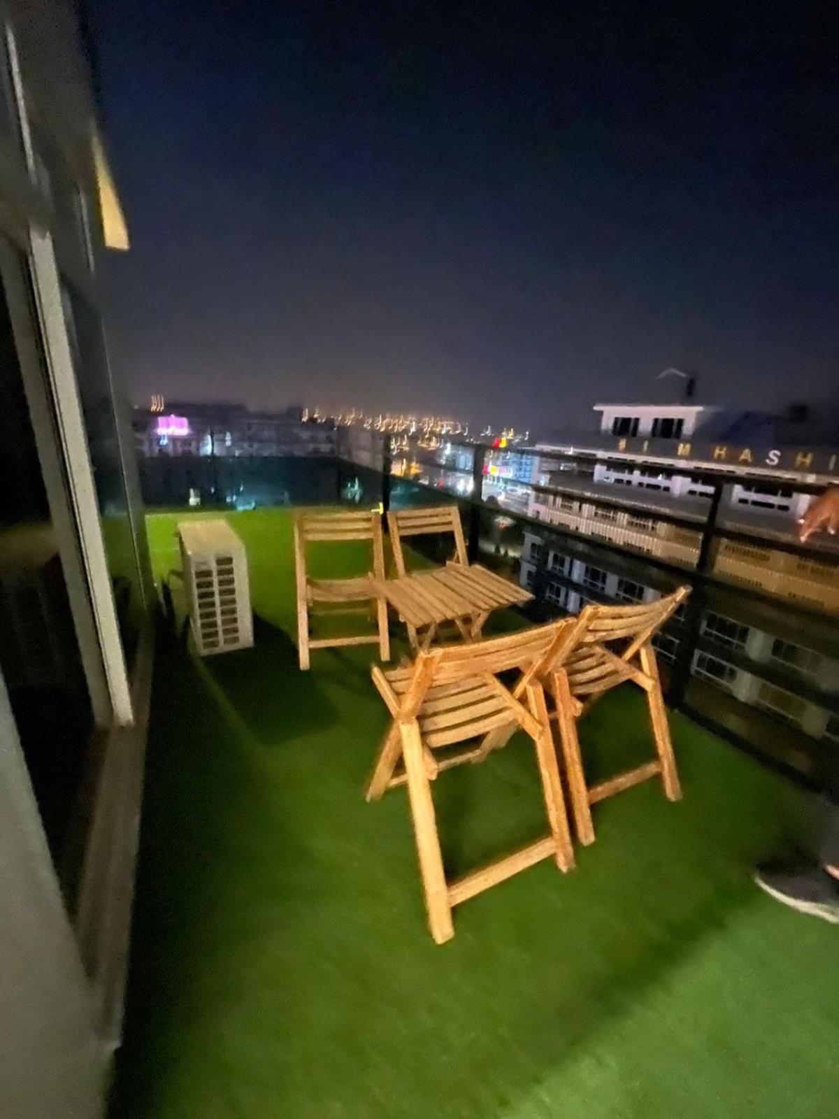 Zenith Apartments