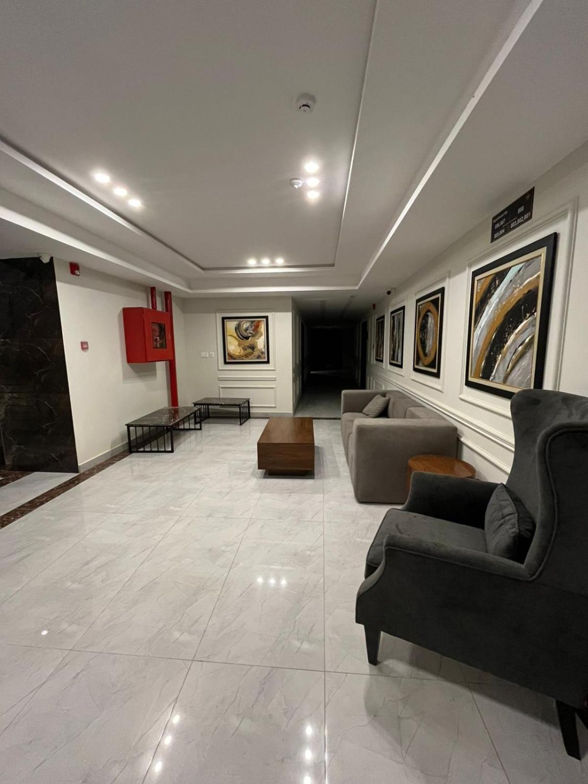 Zenith Apartments