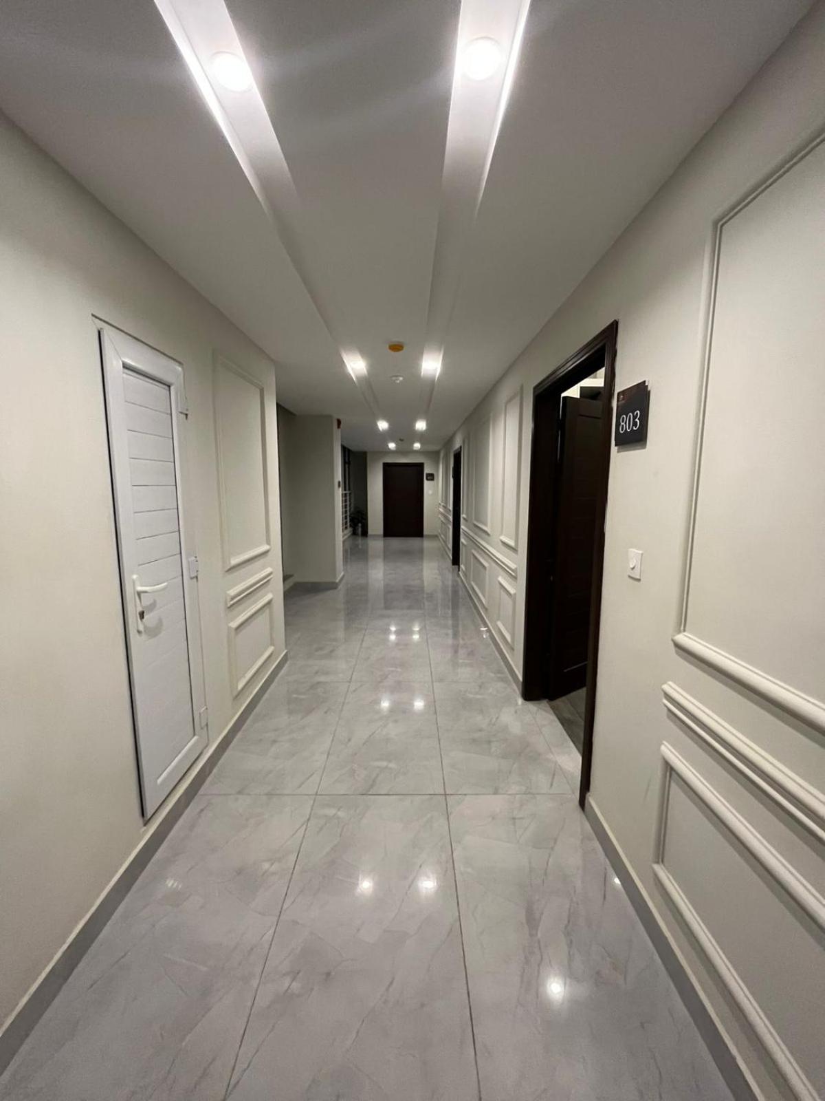 Zenith Apartments