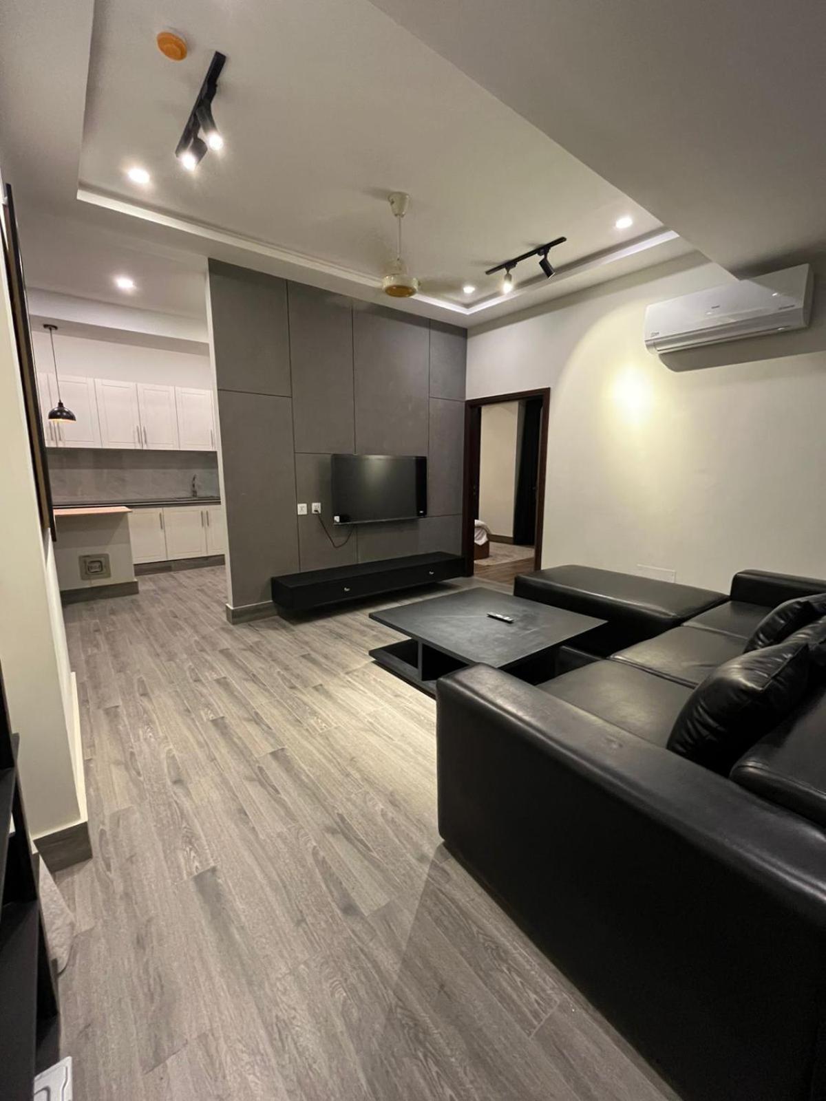 Zenith Apartments