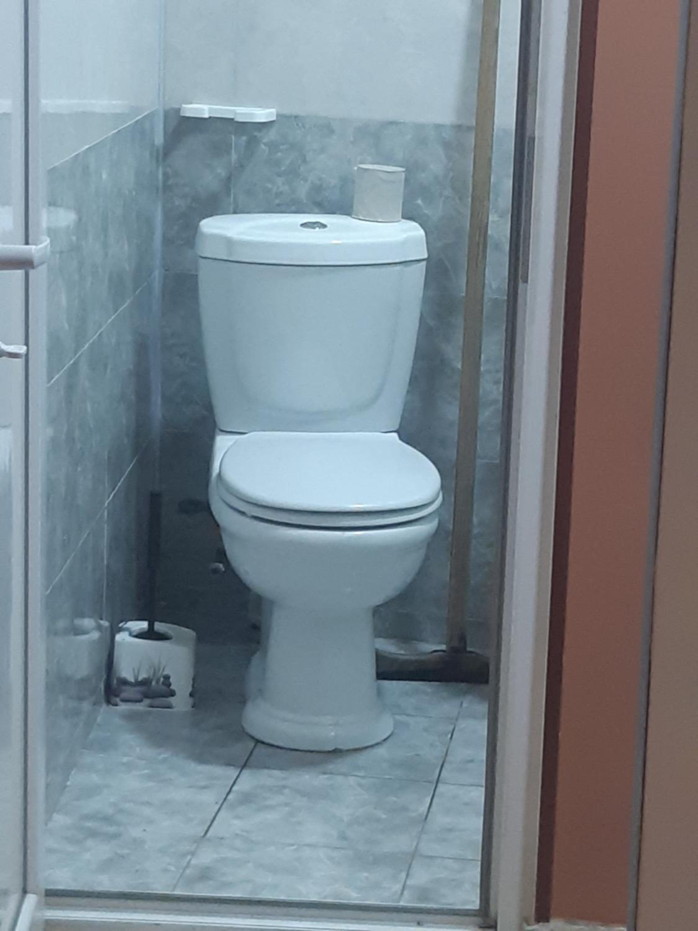 Tbilisi quiet, warm studio for short stay view 4