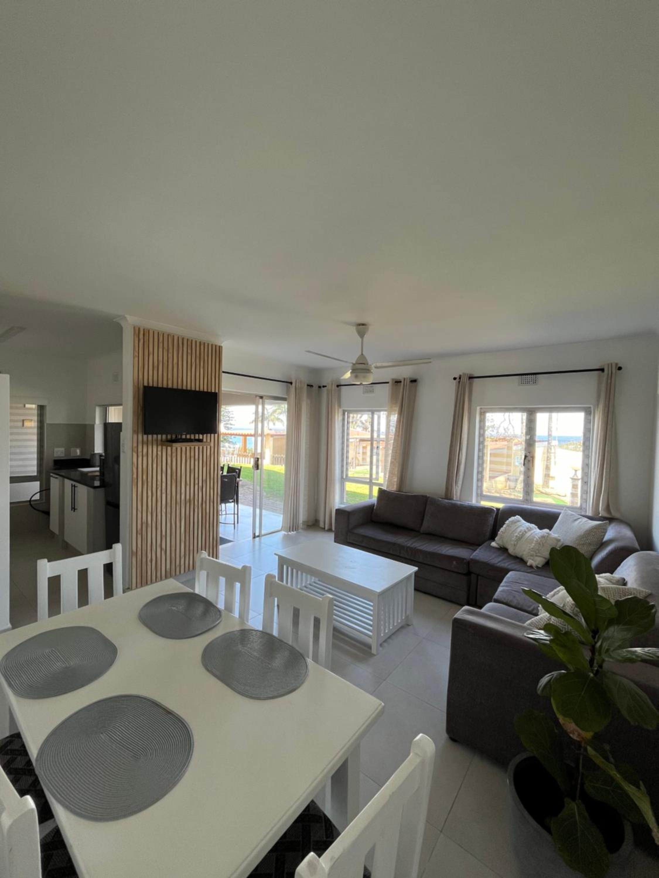 Chalet in Unique Seaside Holiday Resort view 4