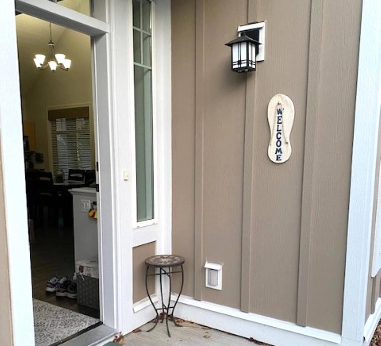 Location Cottage - Close To Pools! 111
