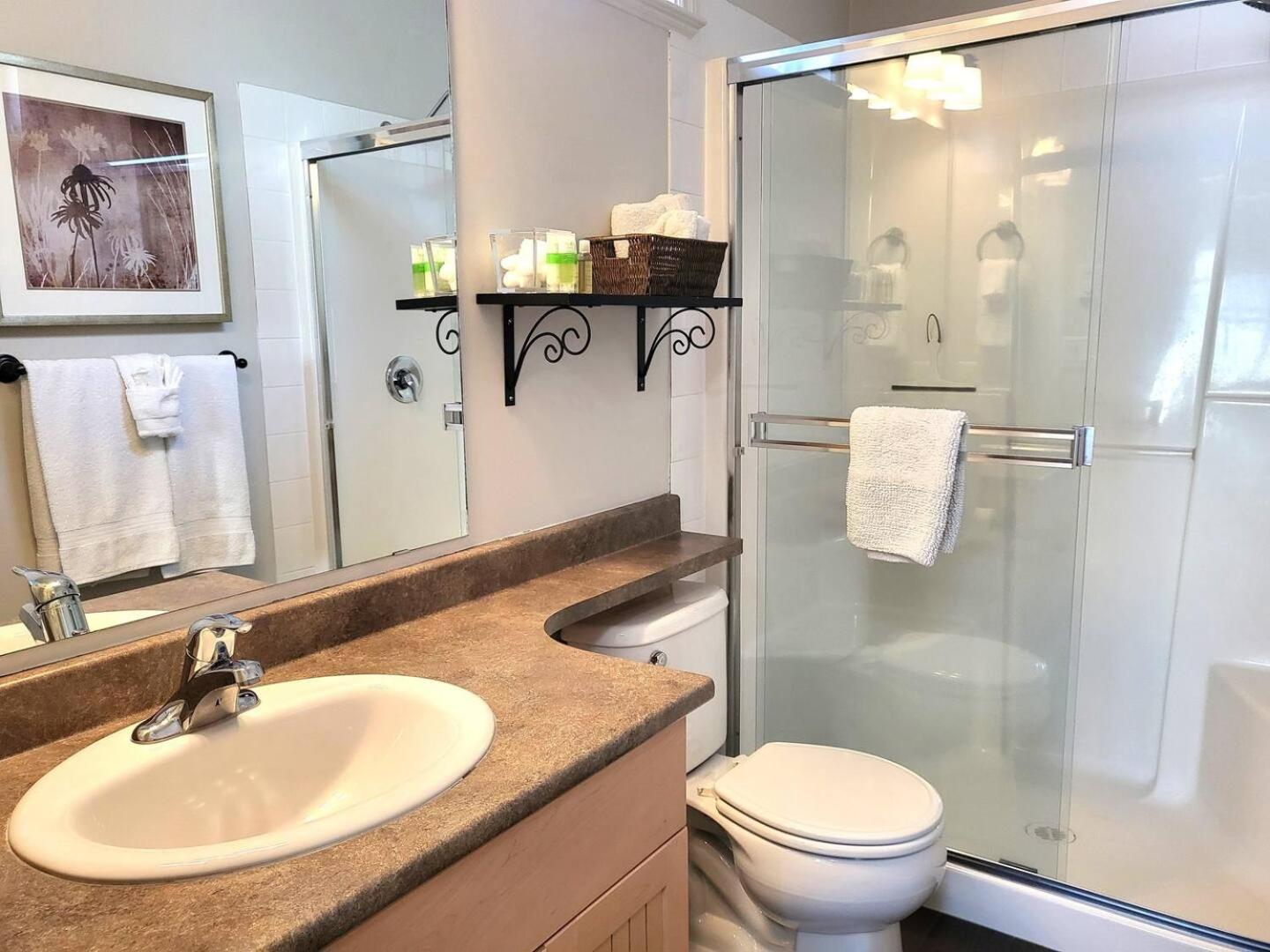 Location Cottage - Close To Pools! 111