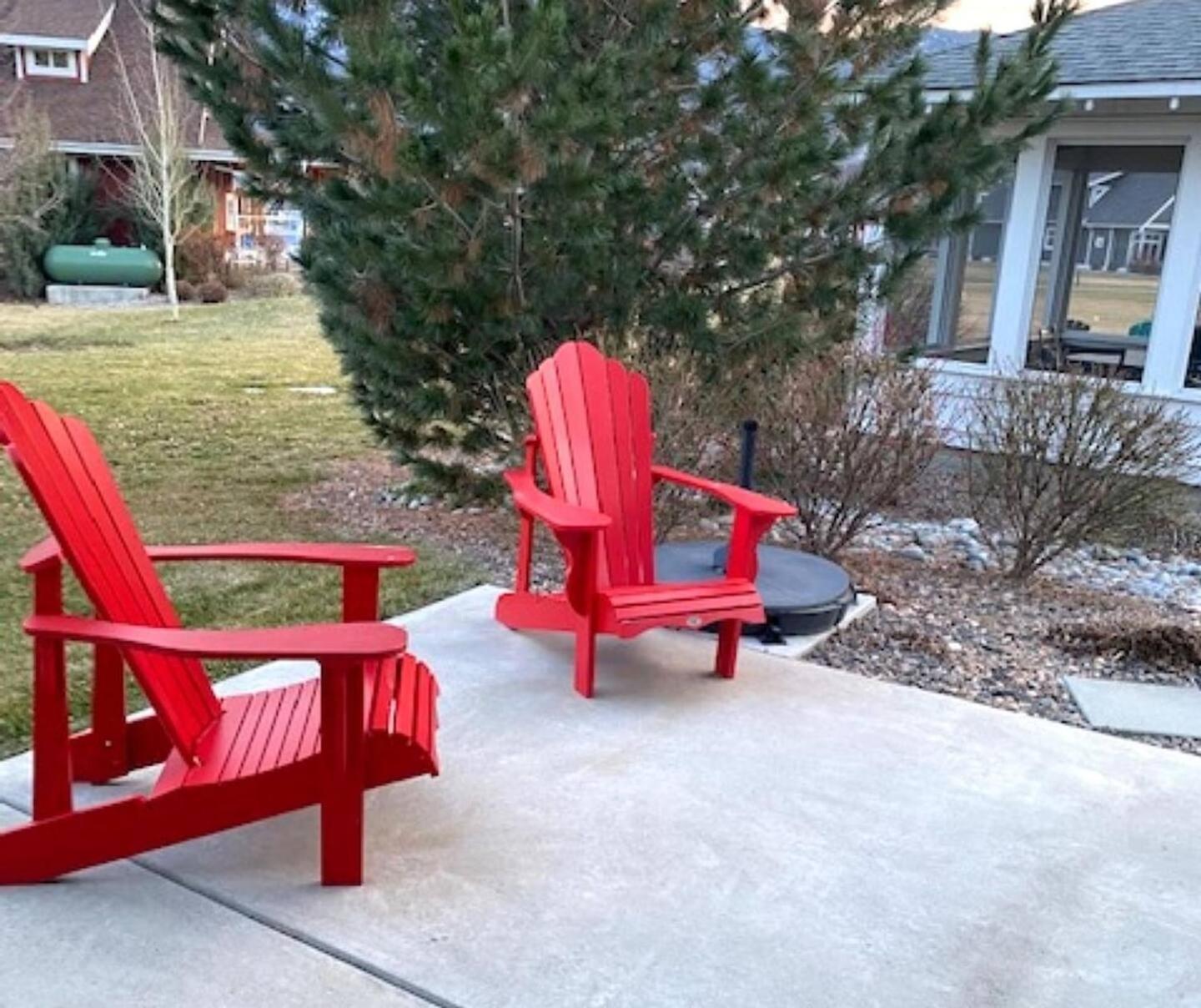 Location Cottage - Close To Pools! 111